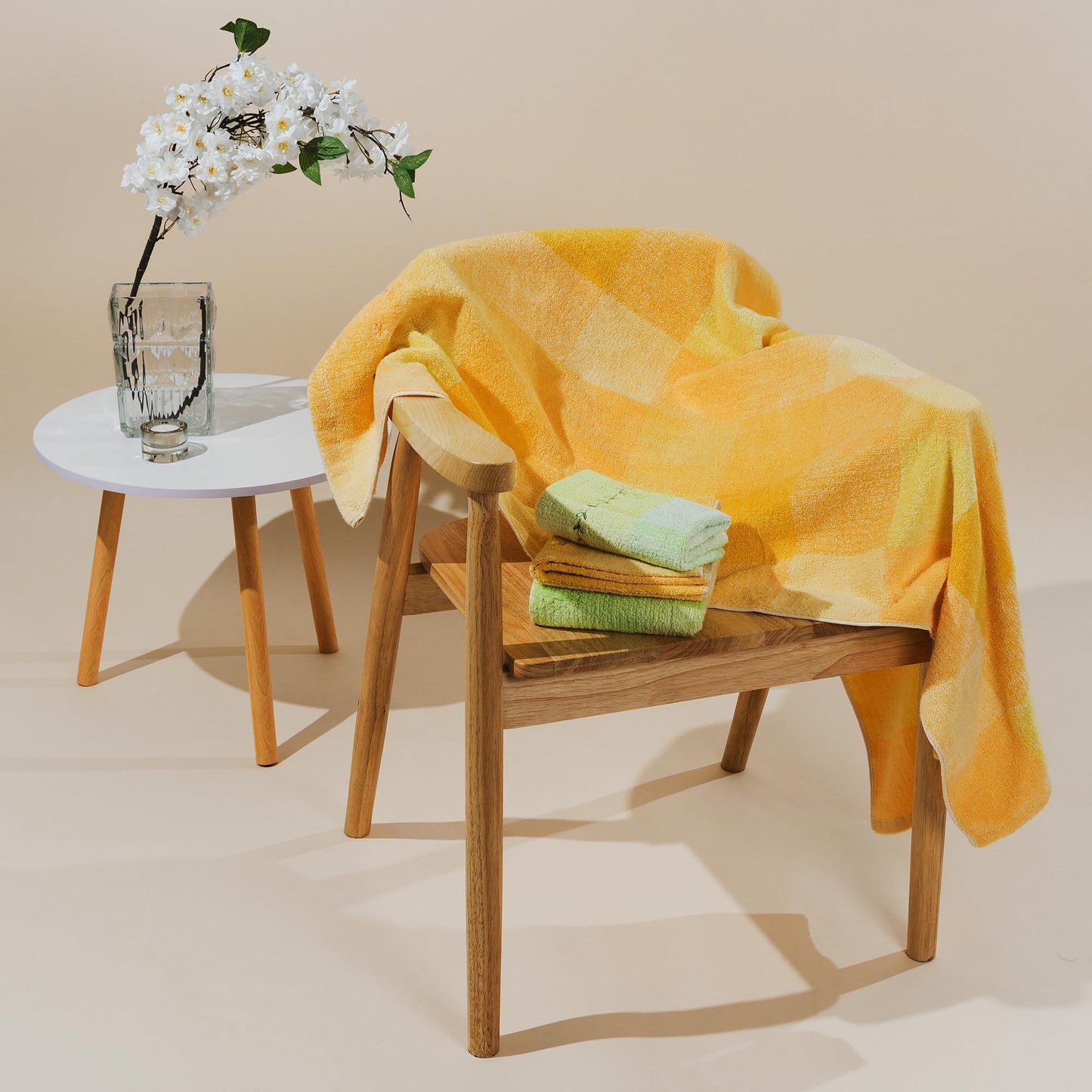 Vie TRIOMPHE Yellow Green 4 Piece Zero Twist Towel Set -1 Bath Towel 70x130cm 1 Face/Hand Towel 35x80cm 2 Facecloths Flannel 35x38cm 100% Cotton