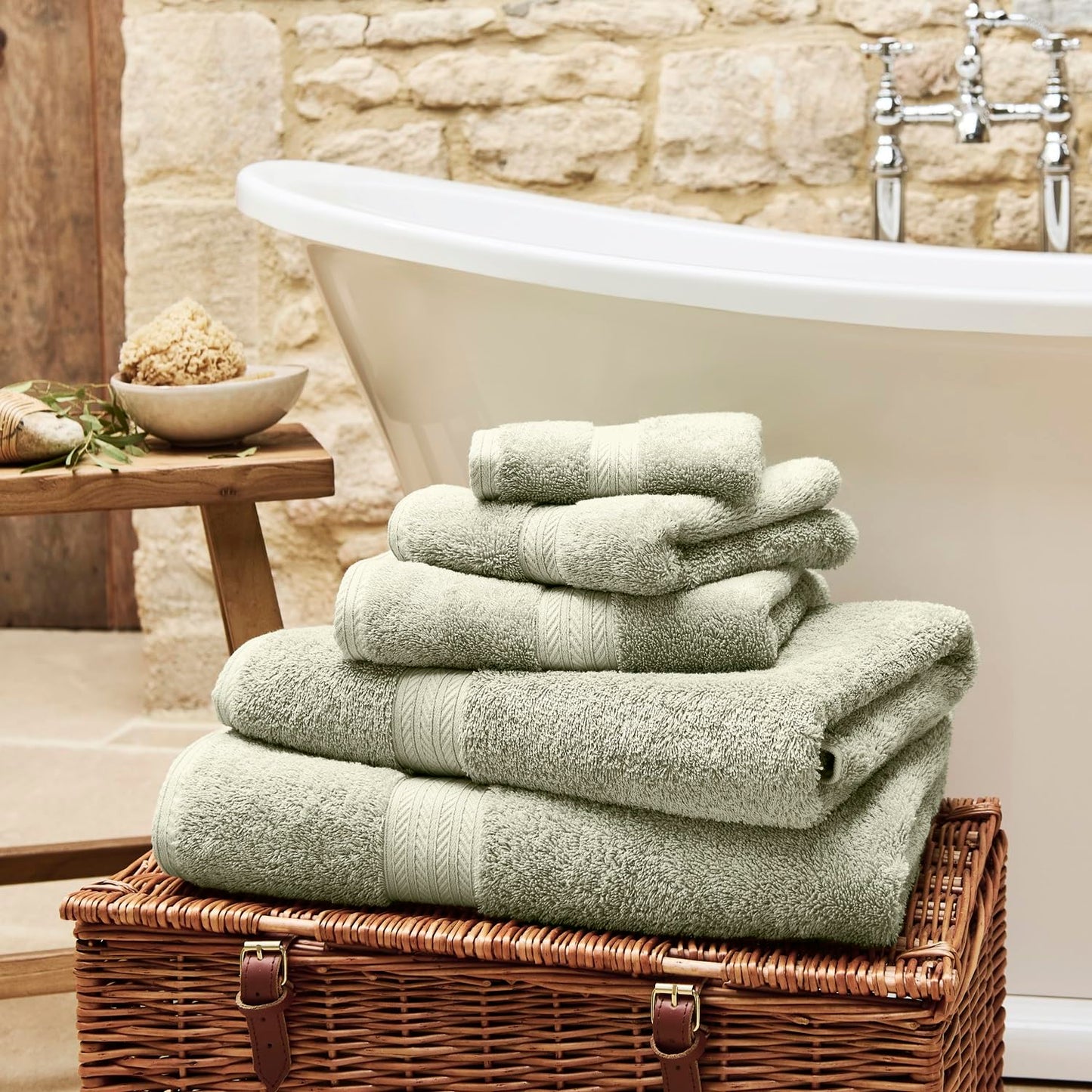 Christy Renaissance 4 Face Cloths Set | Thyme Green | 100% Egyptian Cotton Pile | Luxuriously Soft and Super Absorbent | 675 GSM