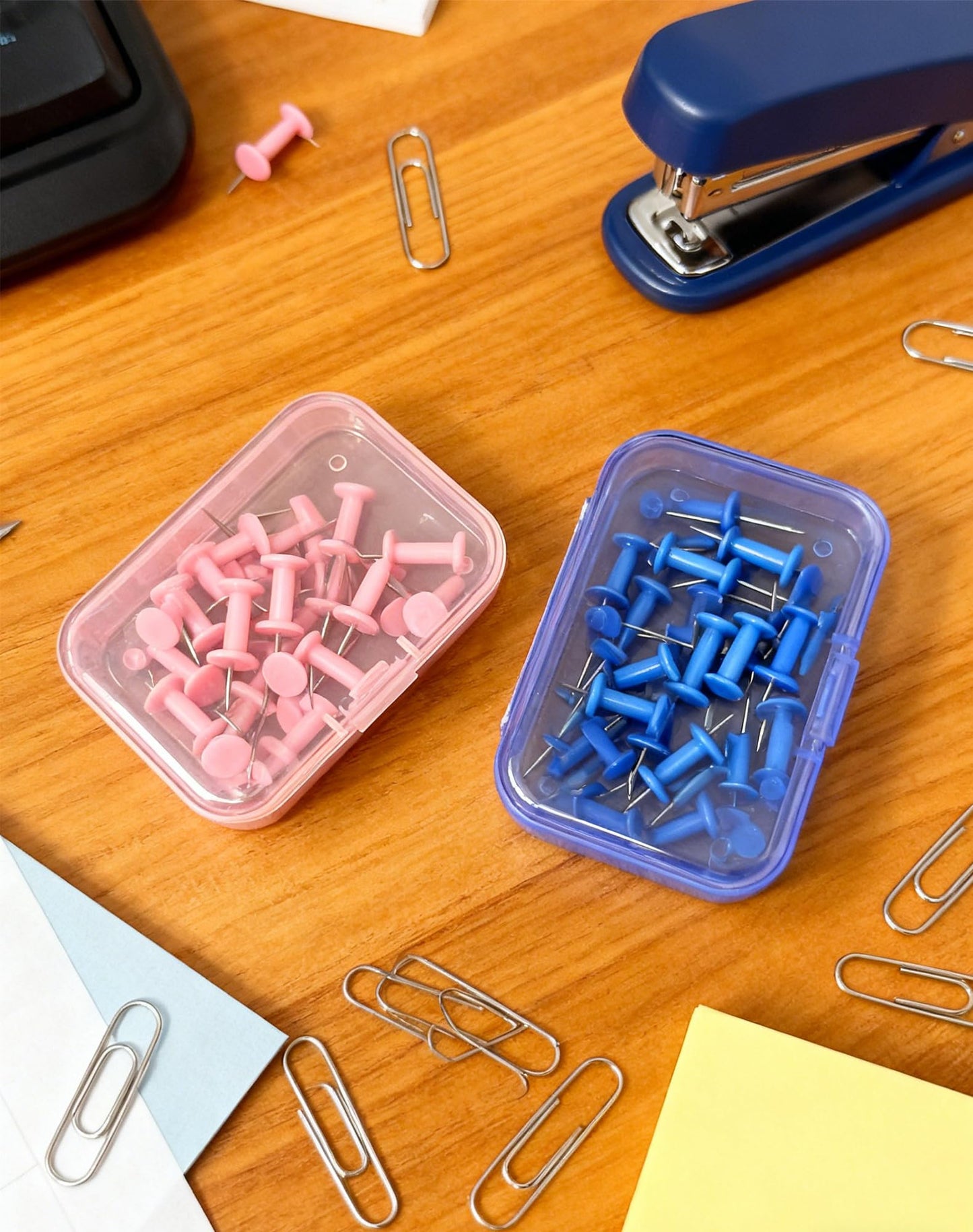 LJY Small Plastic Boxes, 30 Pack, 15 Blue and 15 Pink, 6.5 x 4.5 x 2 cm