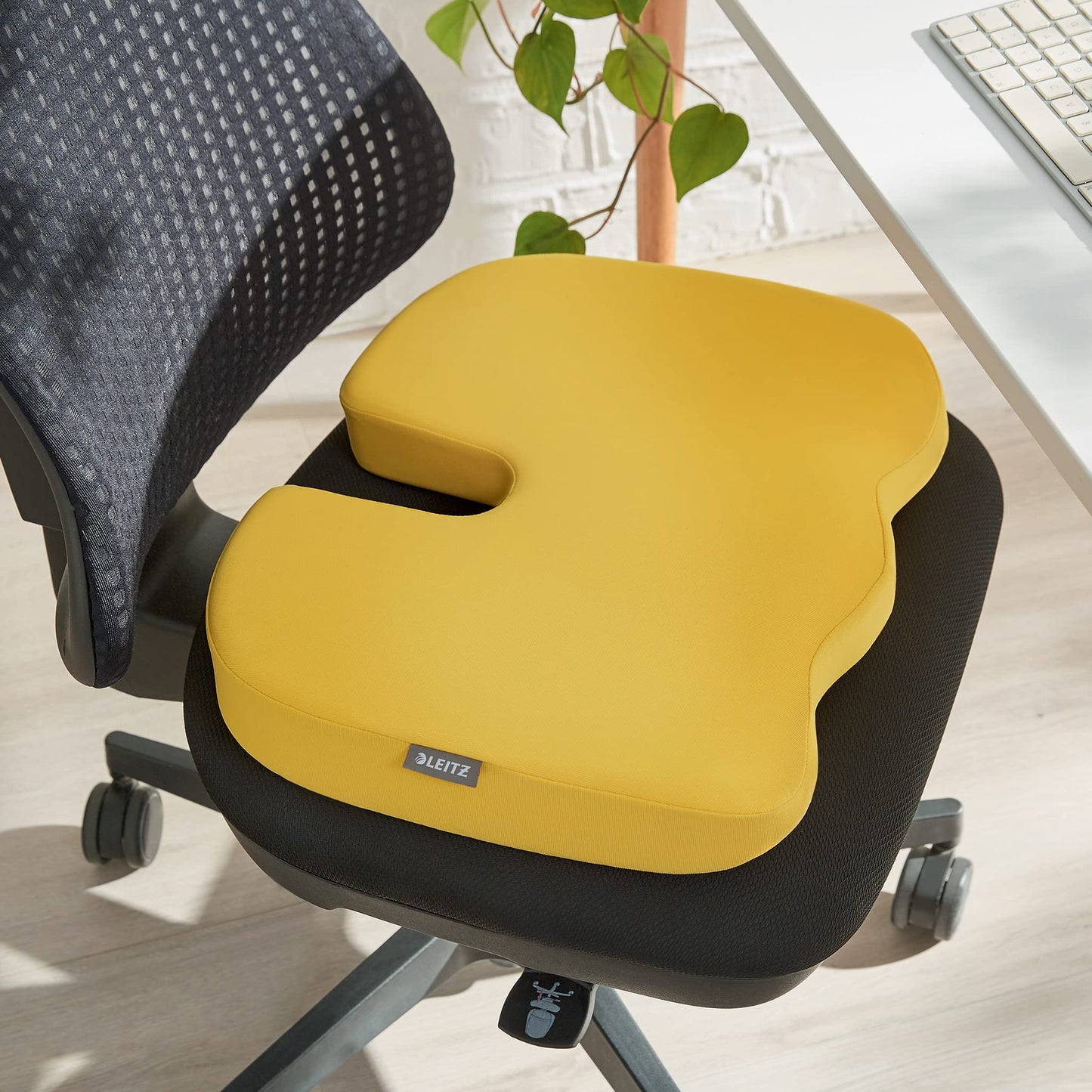 Leitz Seat Cushion, Padded Support For Home Or Office Chair, Relieves Spinal Pressure, Reduces Neck & Back Pain