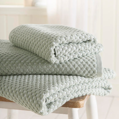 Dreams & Drapes Popcorn Check Bath Towel Green – Soft Absorbent 100% Cotton Jacquard Textured Bathroom Towel, Quick‑Dry