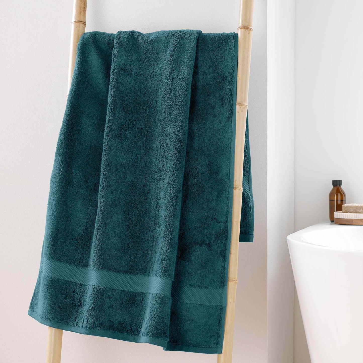 Douceur d'Intérieur, Elegance Blue Bath Towel (70 x 130 cm) 100% Cotton Plain