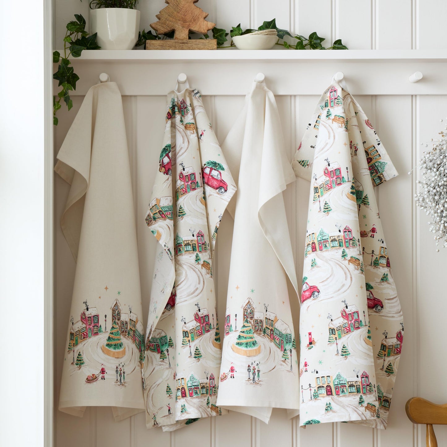 Catherine Lansfield Christmas Town Cotton 50x75cm Kitchen Tea Towel Pack of 4 Natural