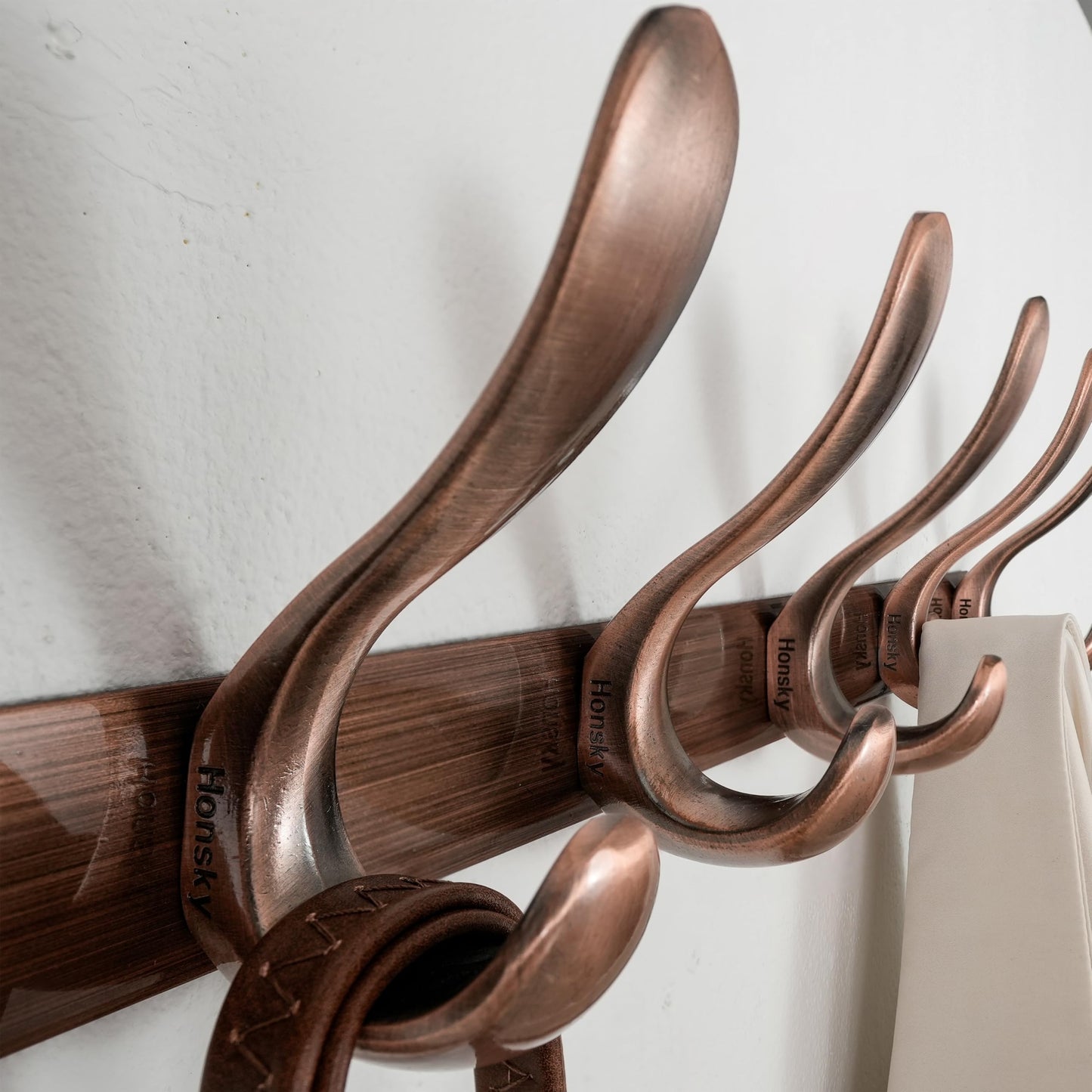 HONSKY Wall Coat Rack- Stylish,44cm Metal Coat Hanger Wall Mounted,Heavy Duty 6 Hooks Wall Coat Hook for Hallway, Bedroom