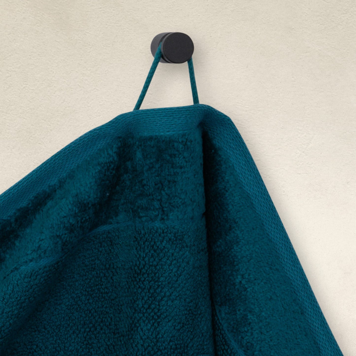 Möve Bamboo Luxe bath towel 80 x 150 cm made of 60% cotton / 40% viscose from bamboo cellulose, deep lake