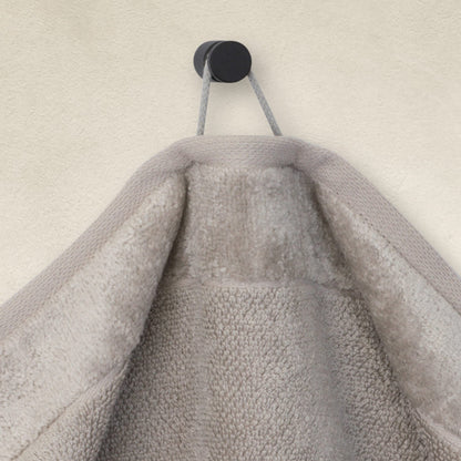 Möve Bamboo Luxe bath towel 80 x 150 cm made of 60% cotton / 40% viscose from bamboo cellulose, silver grey