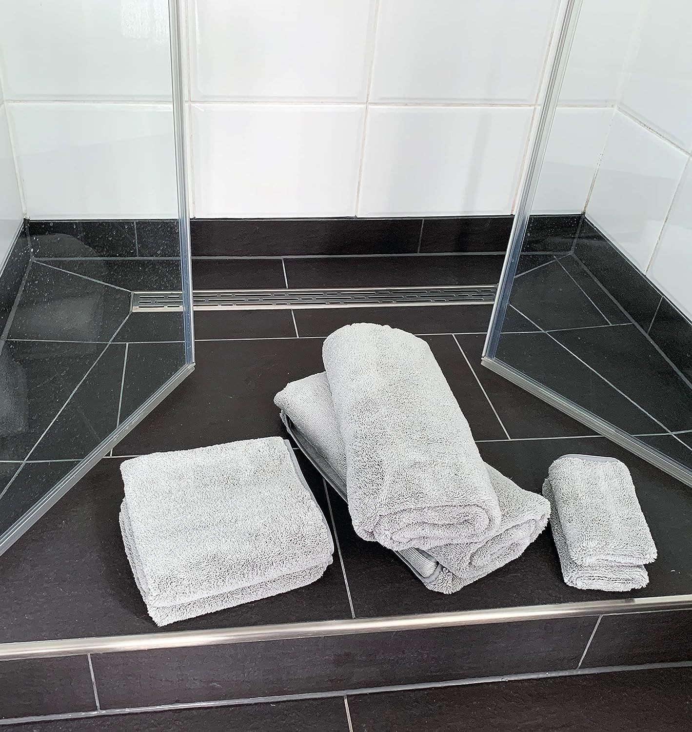 Glart 49M4G premium quality absorbent microfibre hand towels. Easily dries skin and hair just by dabbing. Set of 6, colour: grey