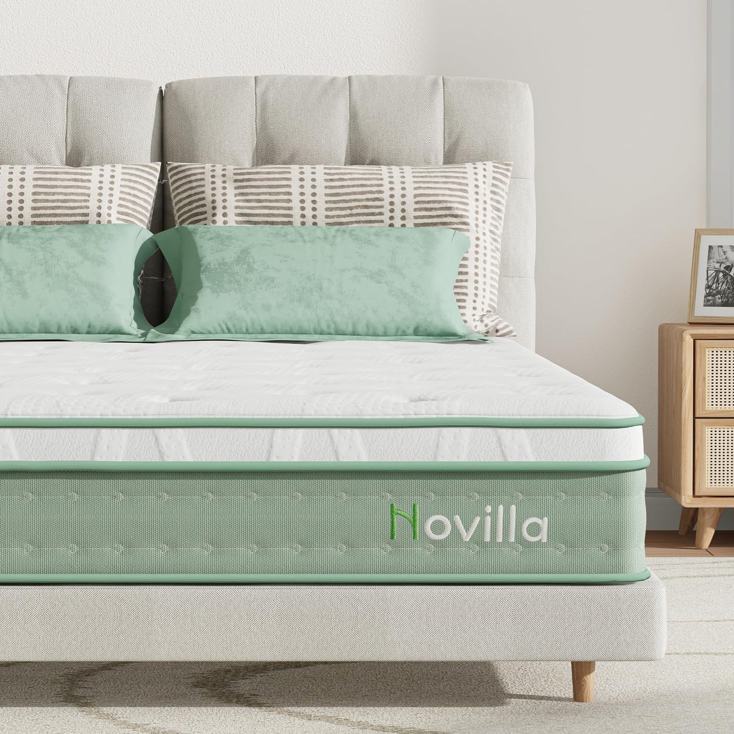 Novilla Double Bed Mattresses 27cm 3-Zone Gel Memory Foam Pocket Sprung Mattress 4FT6 Firm Hybrid Mattresses with Oeko-tex Knitted Fabric and