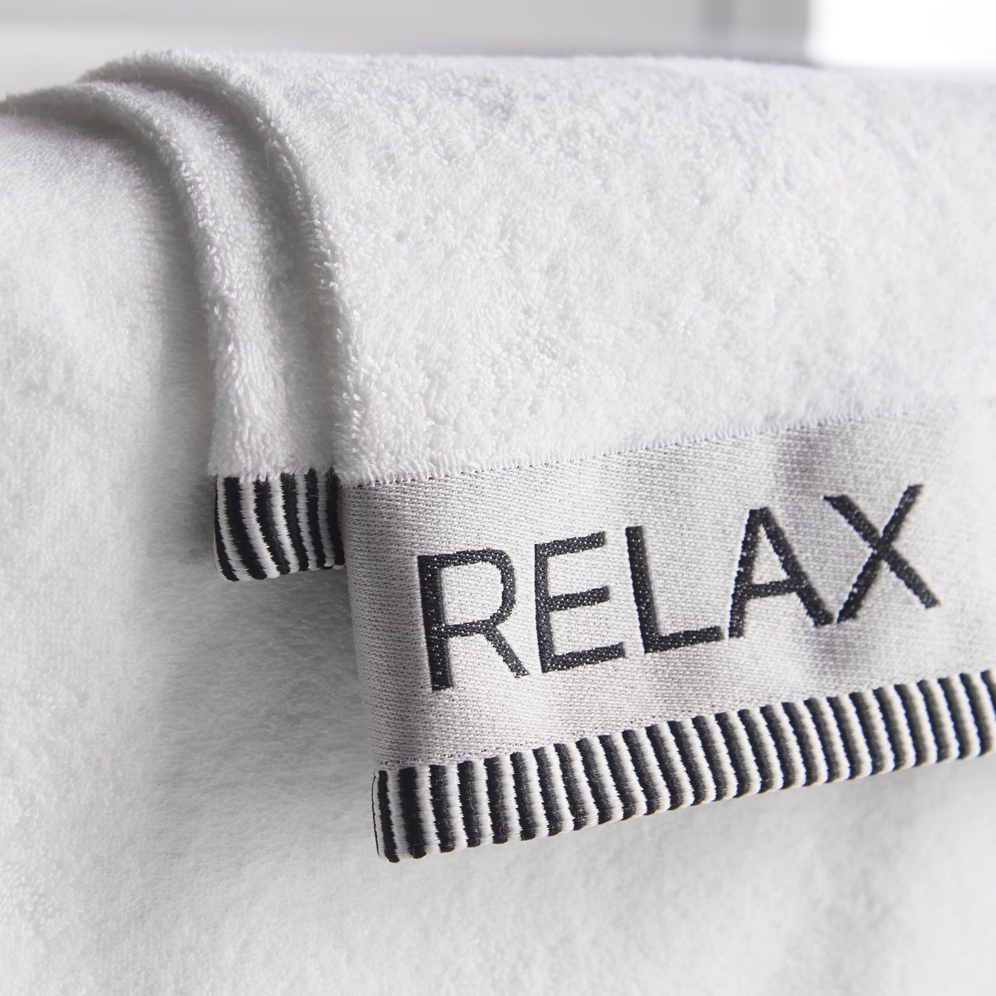 Catherine Lansfield Relax And Unwind 70x120cm Bath Towel White