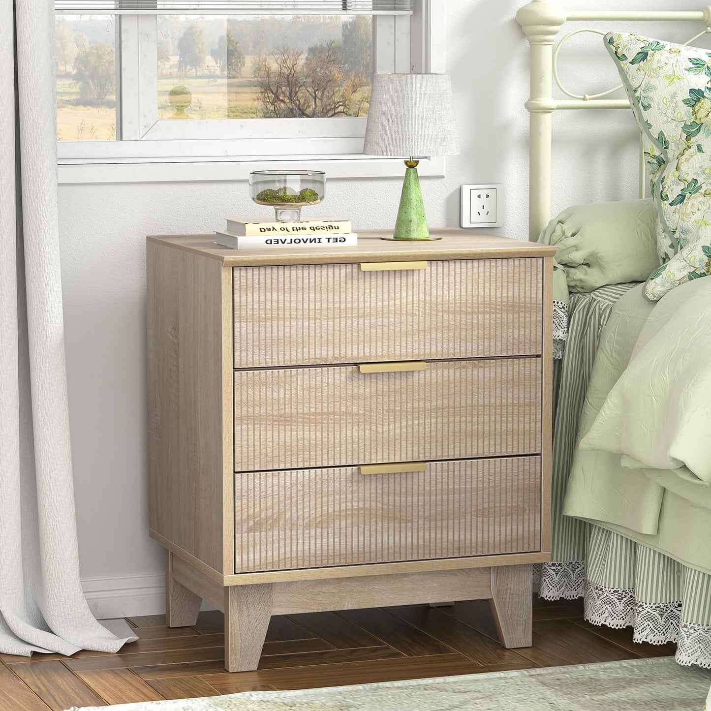Yvsevnr Fluted Nightstand with 3 Drawers Modern Bedside Tabls with Wood Legs Farmhouse Bed Side Table for bedroom, Living Room