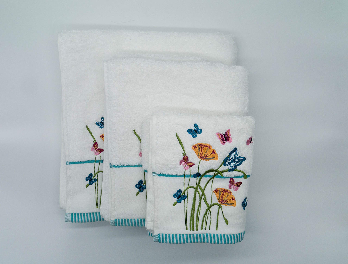 Lex's Linens Floral & Butterfly Embroidered Bath Towel