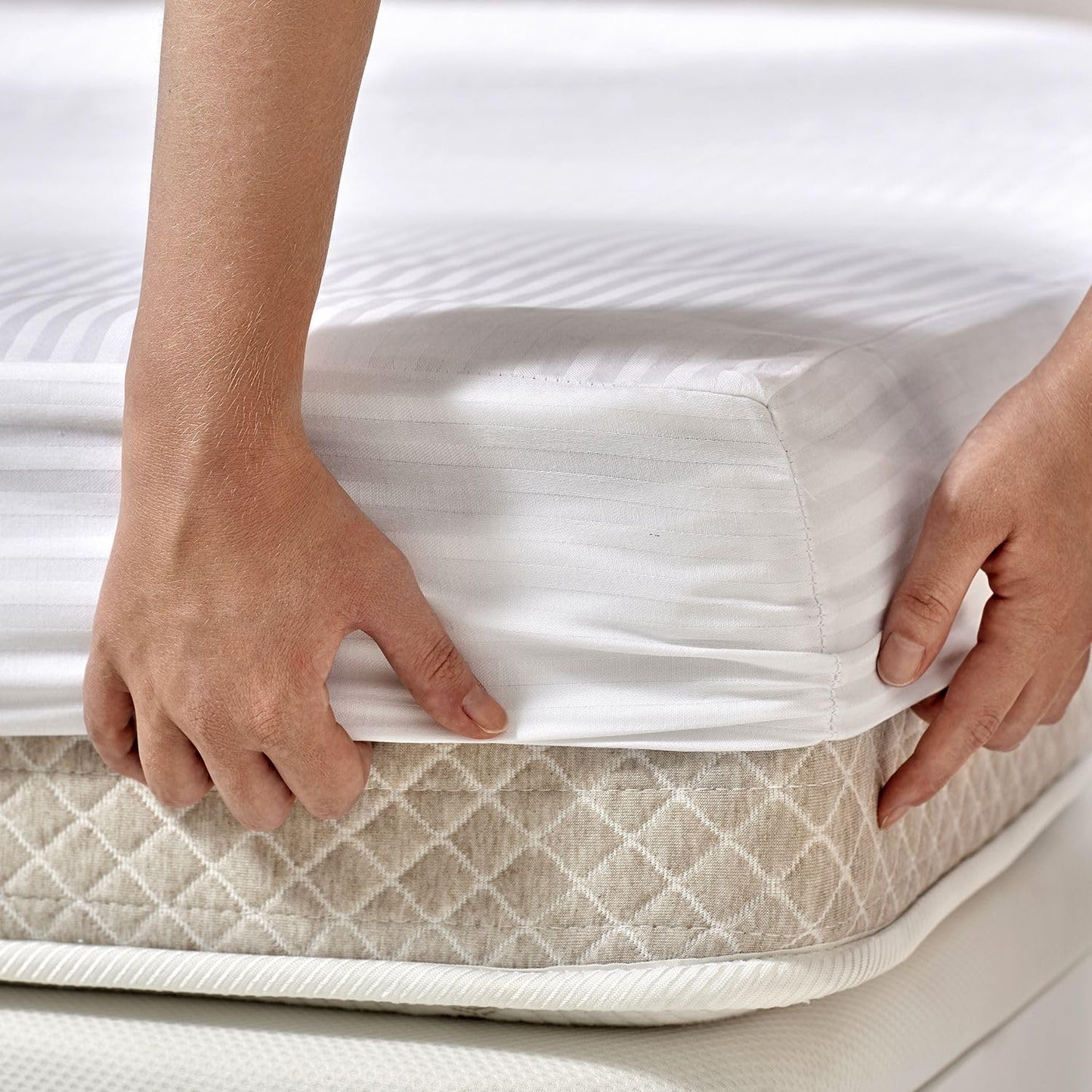 Pikolin Home – Ticking Mattress Protector, 100% Cotton, white, Lit 180-180 x 190/200 cm