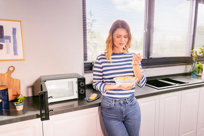Beko Solo Microwave MOC20100BFB | Black Compact Design | 20L Capacity | 700W Power | Manual Controls | Includes Auto-Defrost & Easy To Use 30 Min