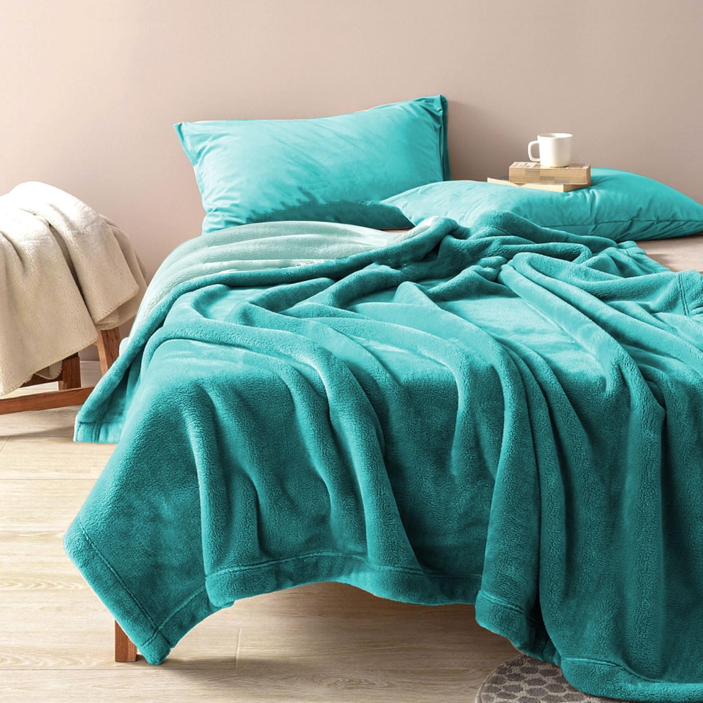 YISURE Waterproof Blanket for Adults, Waterproof Splash Love Blanket for Bed Intimacy Double, King Size 90"x80" (Green)