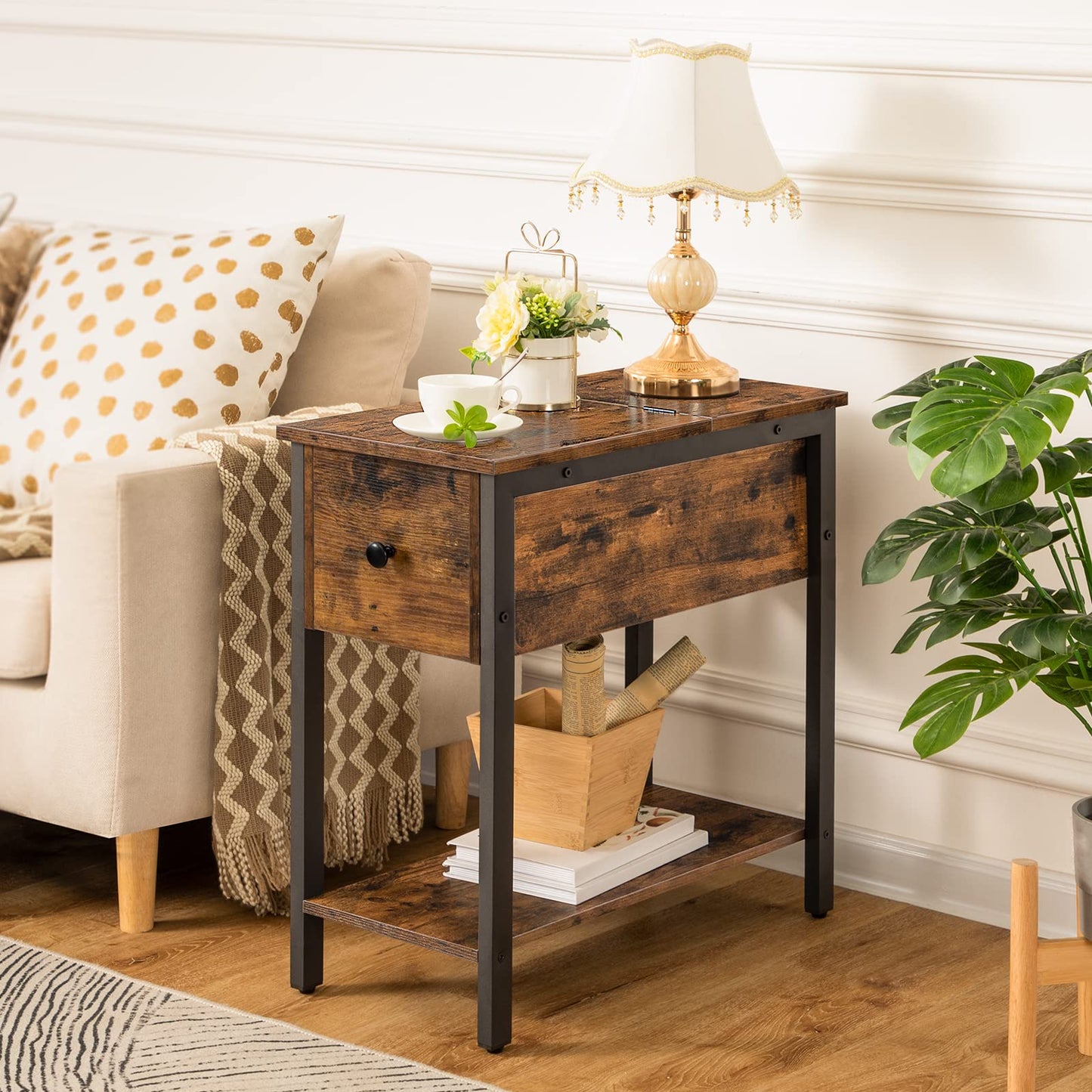 HOOBRO Narrow Side Table, Slim Bedside Table for Small Spaces, Flip Top End Table, Couch Arm Chair Side Table with Storage Shelf