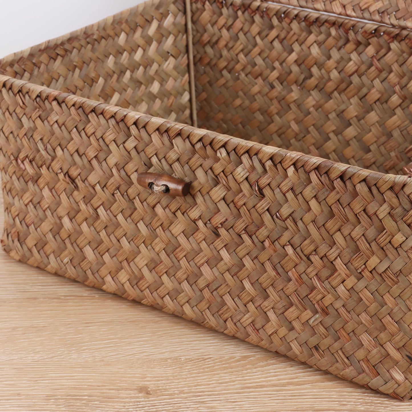 FEIALNDUO Wicker Shelf Baskets with Lid,Seagrass Storage Basket Bins Rectangular Handwoven Basket Boxes for Shelves Desktop Home Organizer