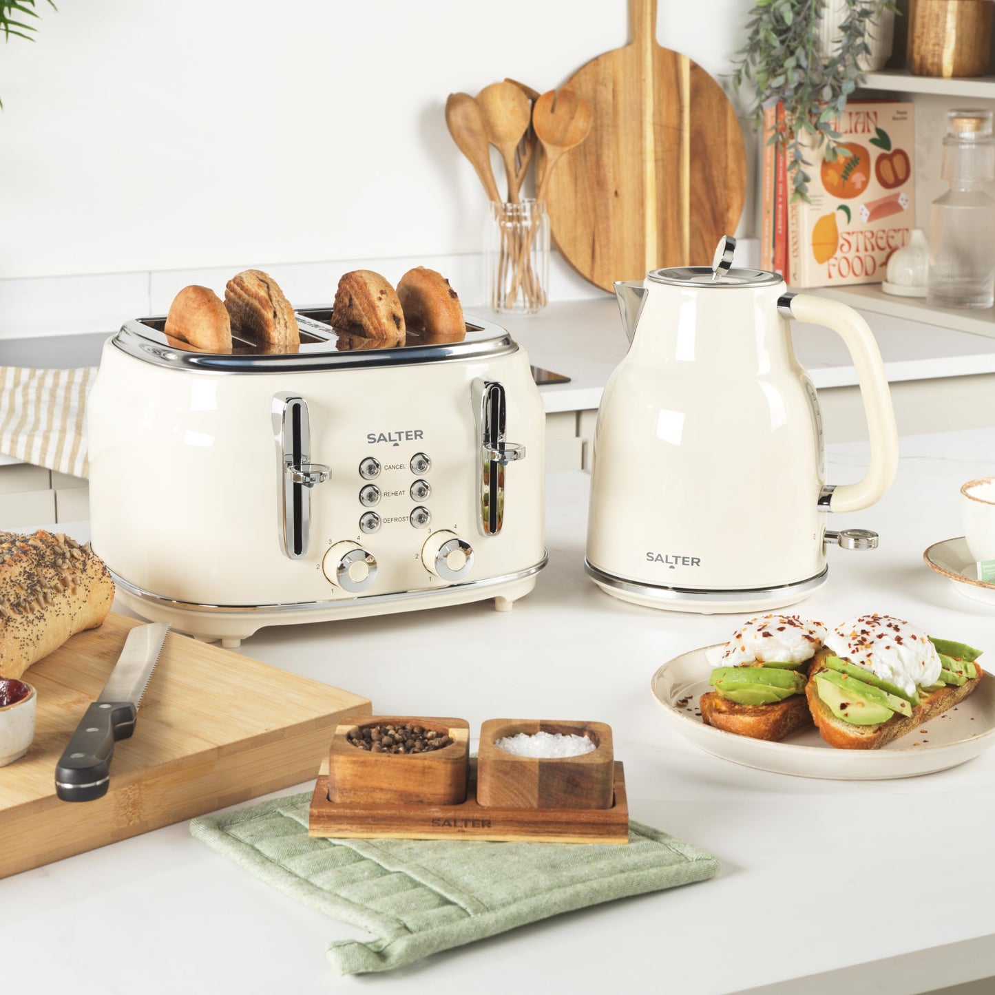 Salter Retro Kettle & Toaster Set  1.7L Fast Boil Kettle with Removable Limescale Filter, 4-Slice Wide Slot Toaster, Thick Bread, High Lift Eject,