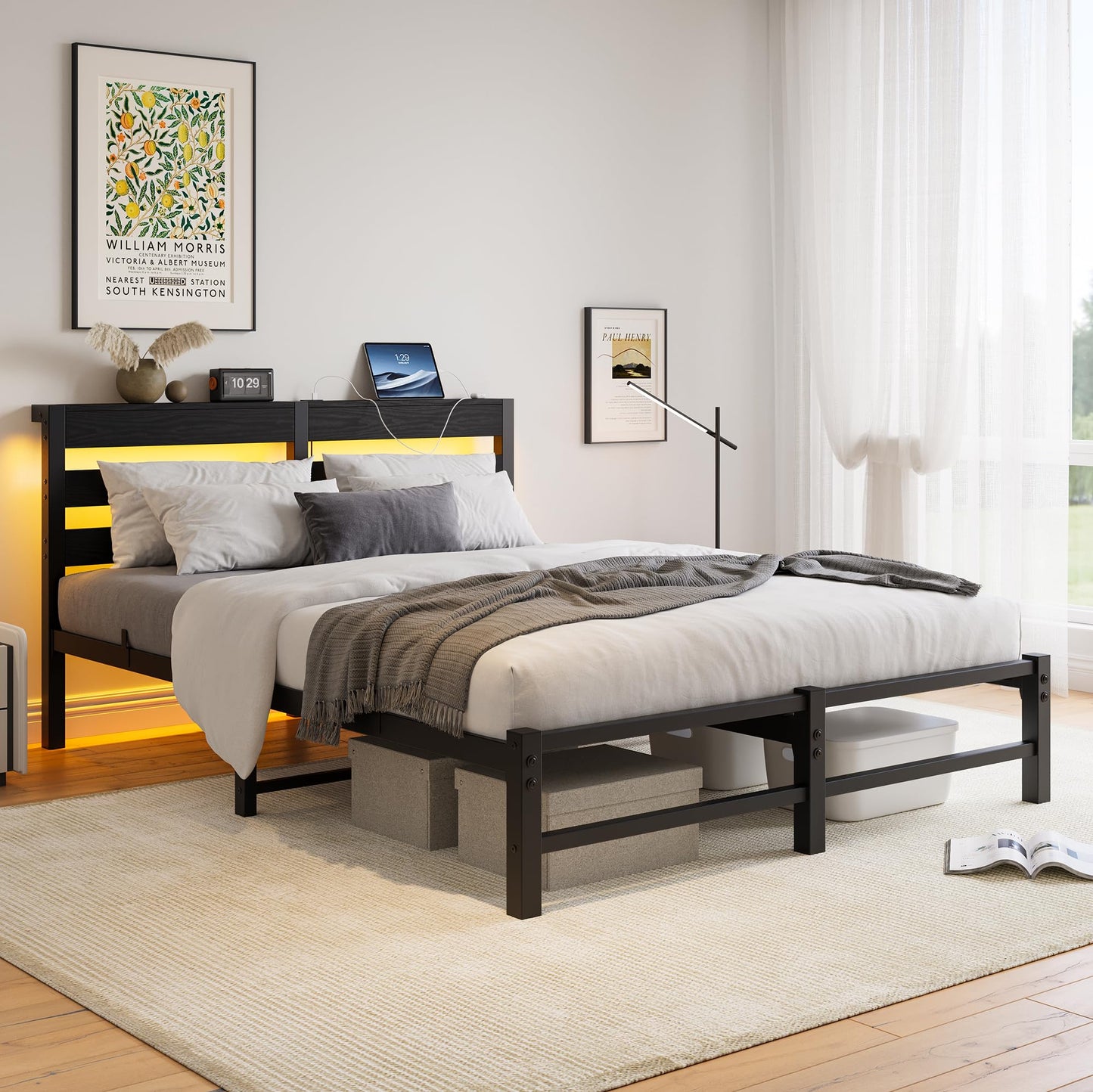 VERFARM 5ft King Bed Frame with Charging Station and LED Lights, Heavy Duty Metal Platform King 150x200 cm Bed Frame with Wood Storage Headboard
