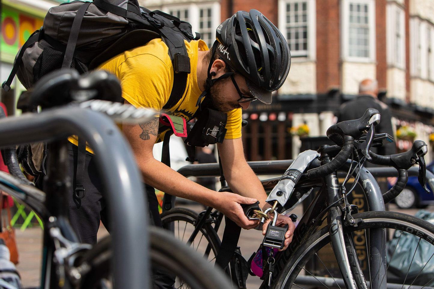 Hiplok Gold Bike Chain with Lock - Superbright (Hi-Vis/High Visibility). 85cm Chain for Bicycle Lock. Lightweight & Wearable. Sold Secure Gold.