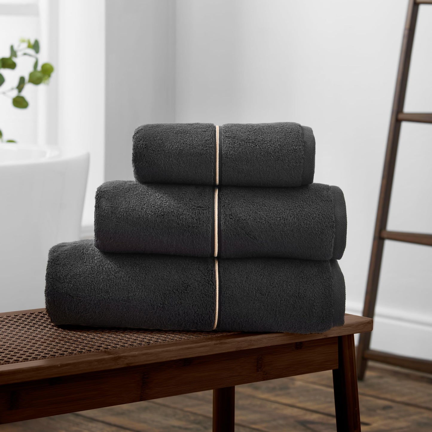 Bianca Zero Twist Satin Stitch Cotton 70x127cm Bath Towel Black