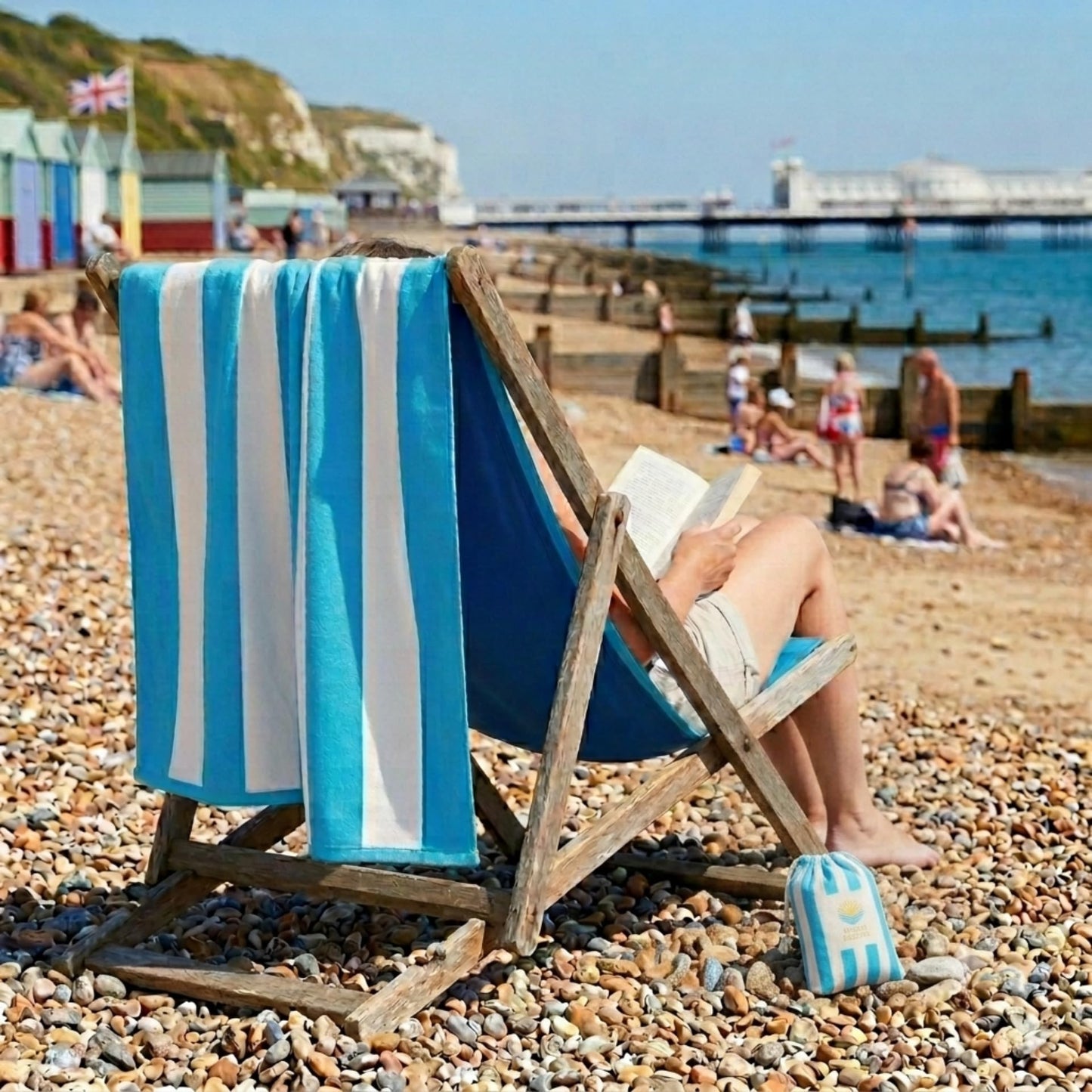 Beach Master Large Microfibre Beach Towel for Adults – Quick Dry & Sand Free Lightweight Travel Towel with Carry Bag, 160 x 80cm – Blue Stripe