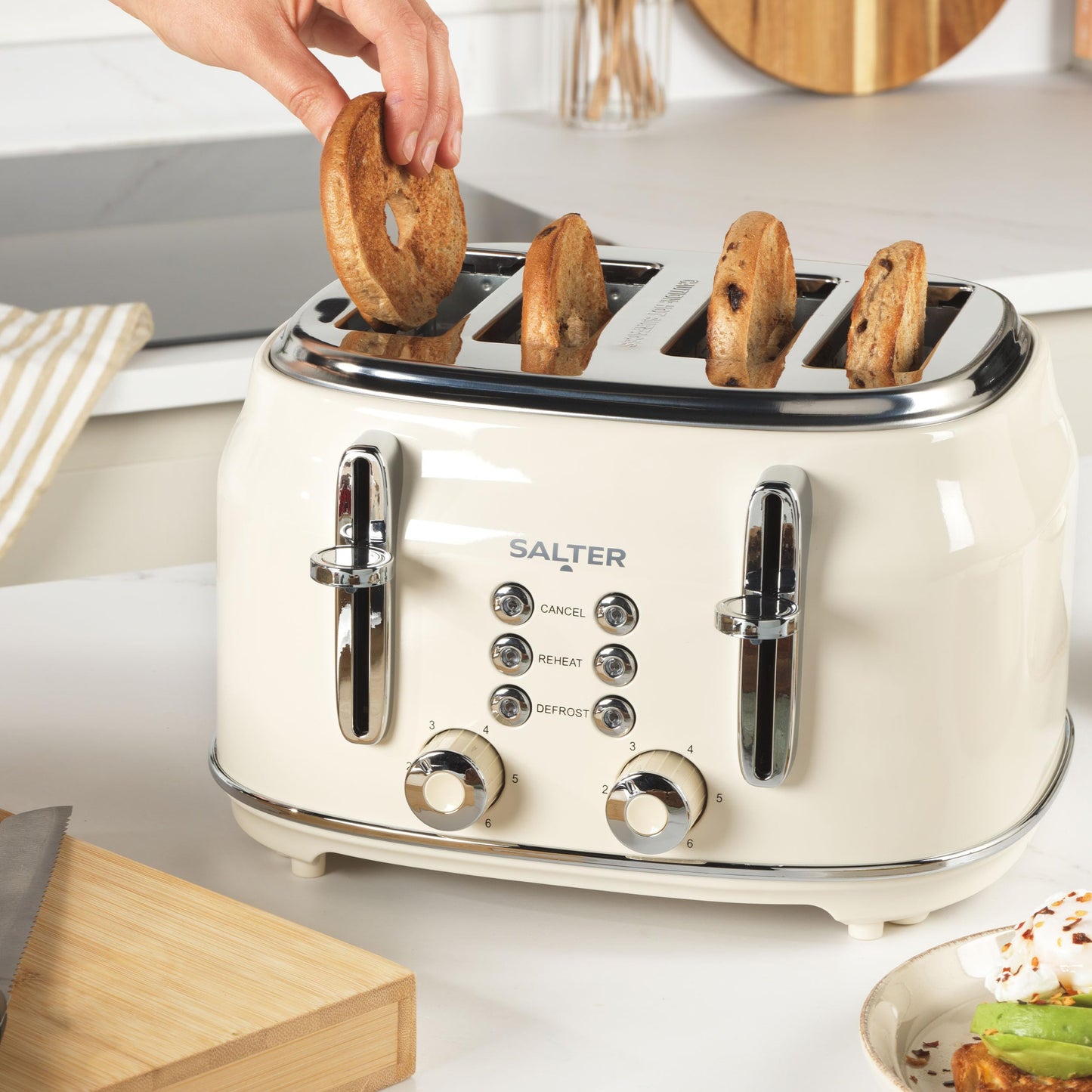 Salter EK5739CRM Retro 4-Slice Toaster  Wide Slots, 6 Browning Levels, Defrost, Reheat, Cancel Functions, Removable Crumb Tray, Extra Thick