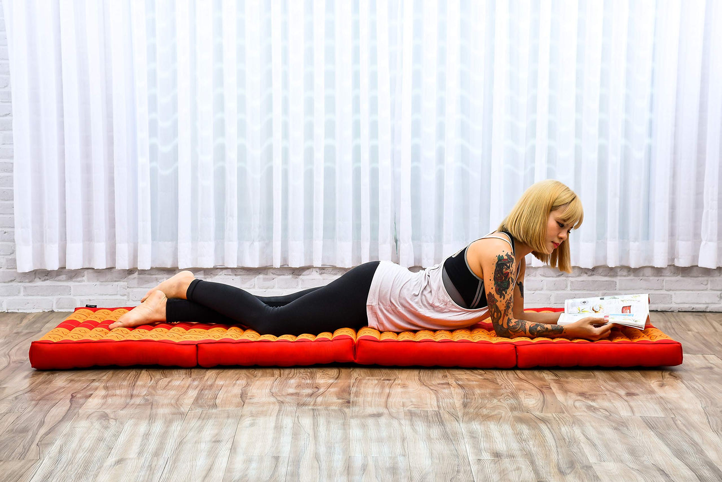 Leewadee Trifold Mattress Standard – Comfortable Thai Massage Pad, Foldable Floor Mattress Filled with Kapok, Perfect to Use as a Sleeping Mat