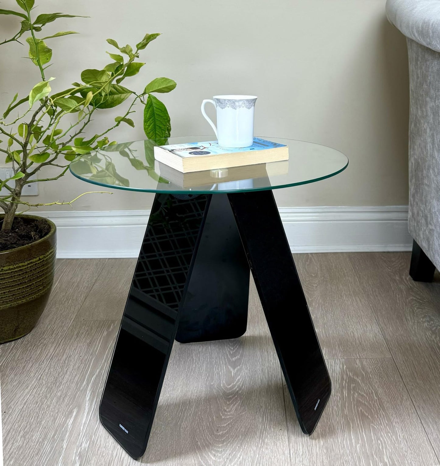ASPECT Asti Round Side/Laptop/End/Coffeee Table Glass Top Base, Tempered, Clear/Black, 48 diameter x 45(H) cm