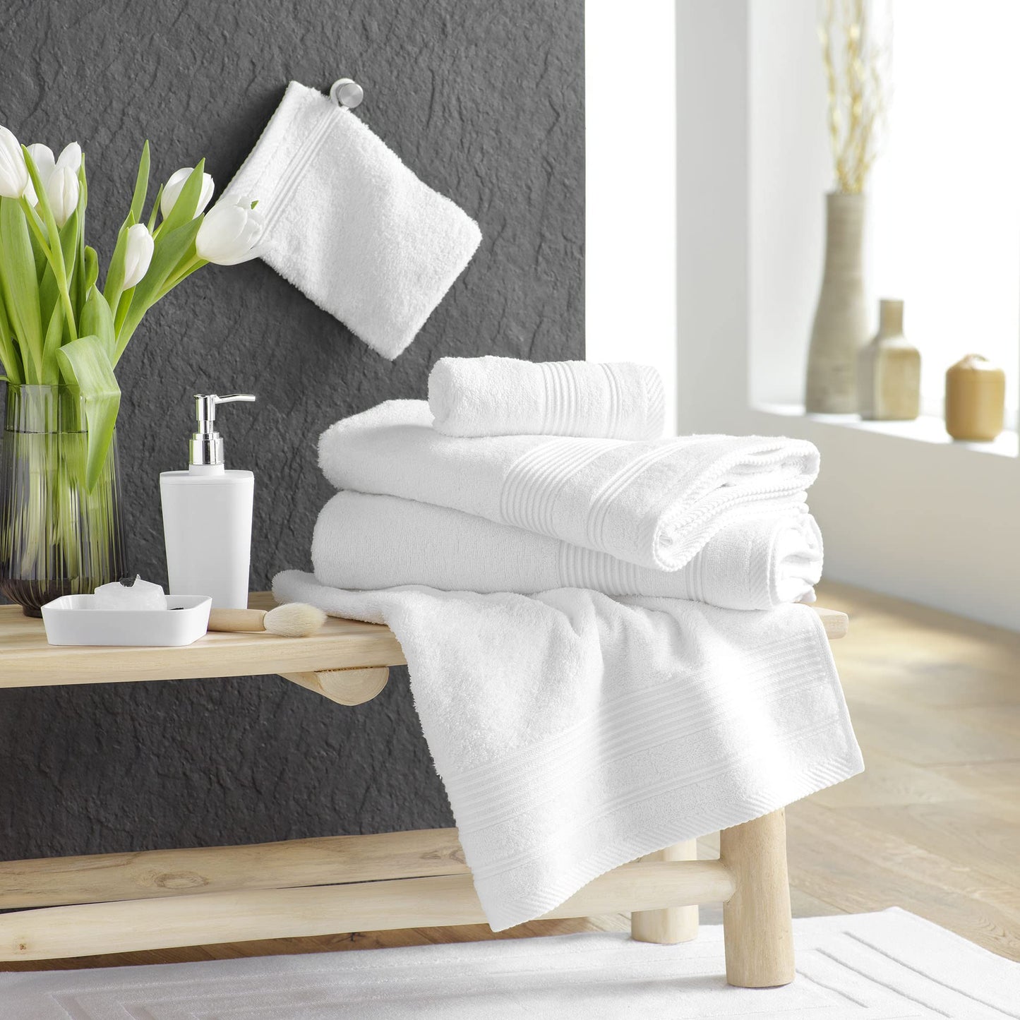 douceur d'intérieur, Tendresse Hand Towel 50 x 90 cm Plain Sponge White