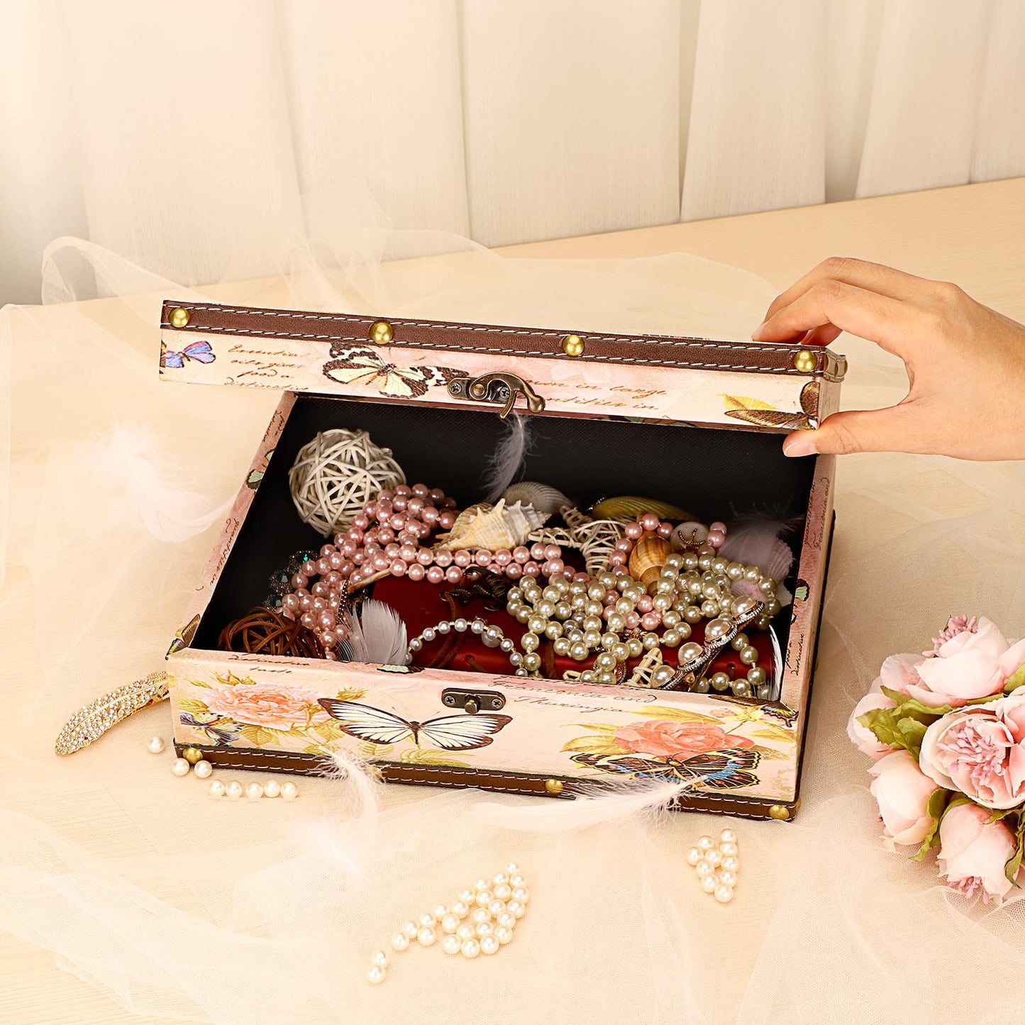 SUMNACON Vintage Treasure Storage Box with Latch 27.2*21.5*9.4cm, Butterfly
