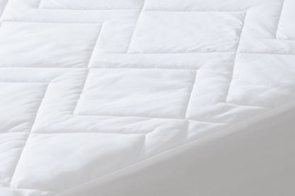 SAVEL - Mattress Cover 70x140 cm Cot Bed Size | Aloe Vera | Breathable and Waterproof Mattress Protector - White