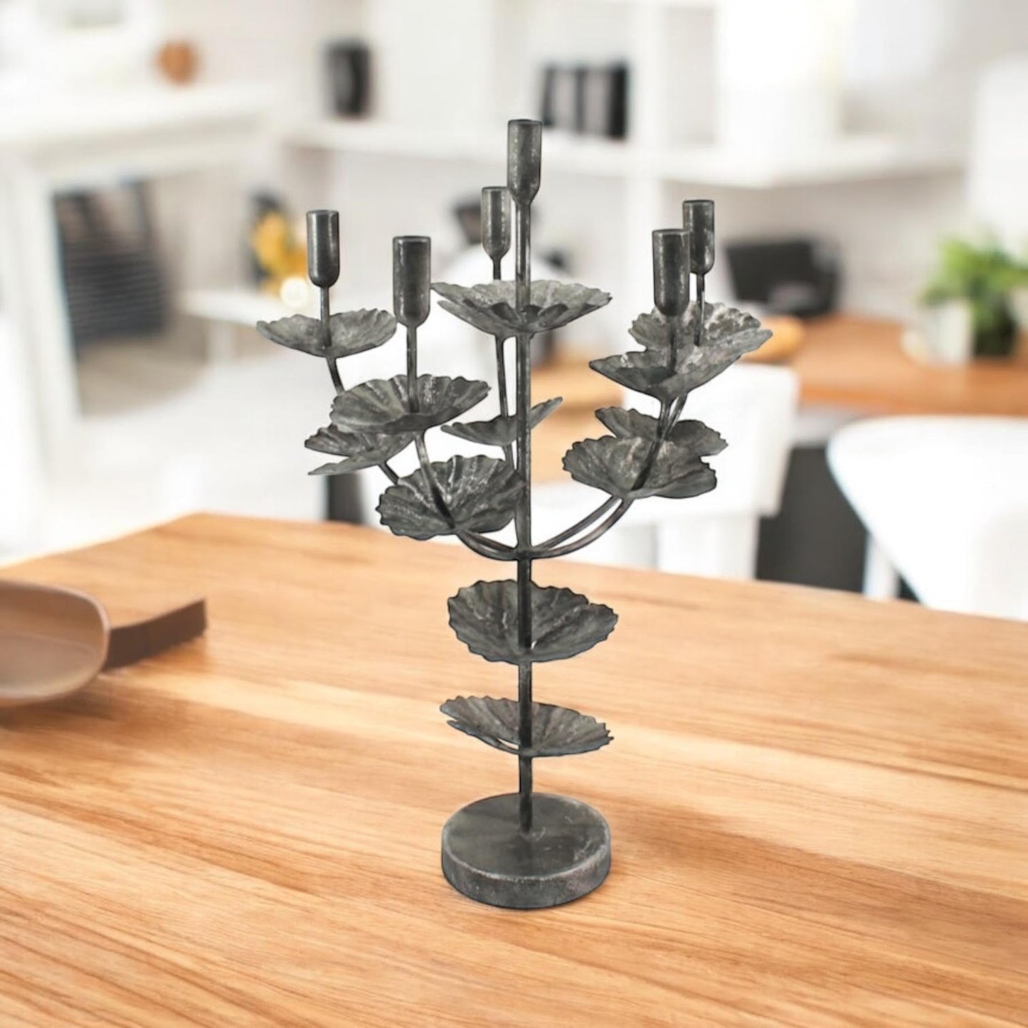 Flower Shaped Candelabra 57cm Candle Holder – Metal Home Art Deco Elegant Table Centrepiece, Decorative Floral Sculpture, Contemporary Style, for Adults or Teenagers (Silver)