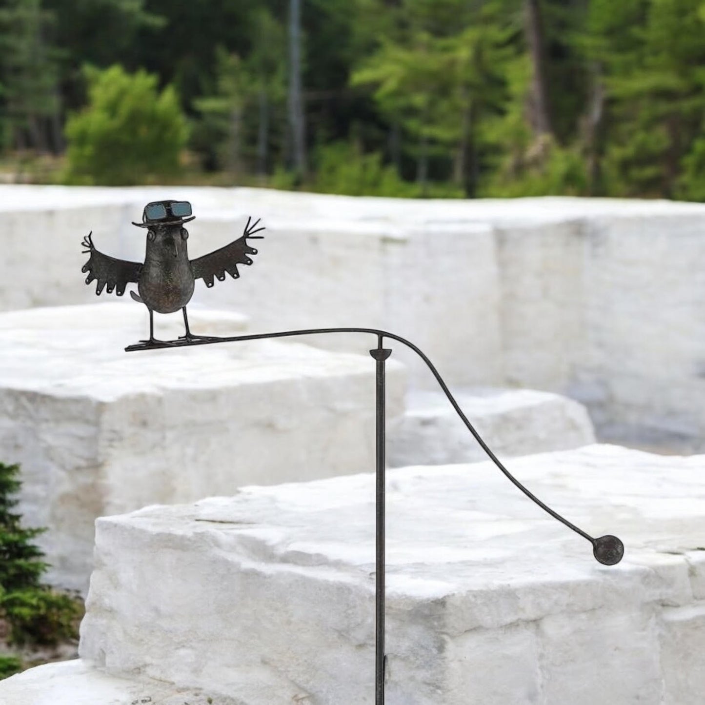 Durable Owl Bird Garden Spinner Metal Stake with Whimsical Spinning Motion - Unique Decorative Outdoor Art for Gardens, Porches, Balconies, Flower Beds, Lawns & Pots