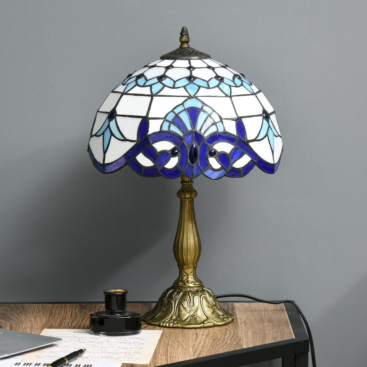 HOMCOM Stained Glass Table Lamp, for Bedroom Bedside, Bulb not Included