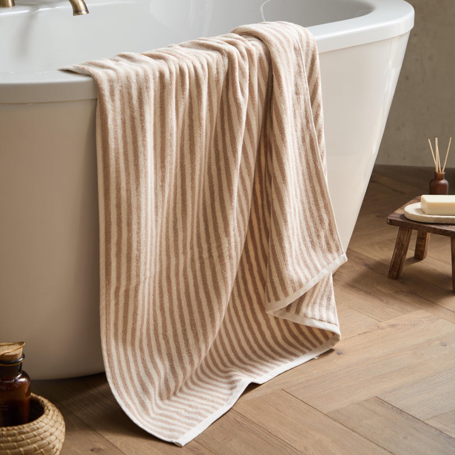 Yard Hebden Striped Cotton Terry Bath Towel (Natural, 70 x 130 cm)