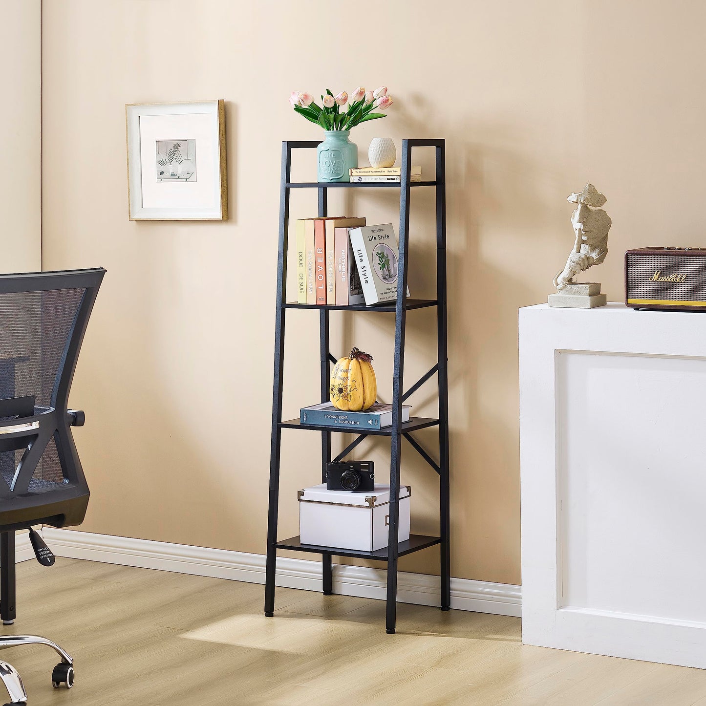 Hoctieon 4-Tier Industrial Ladder Bookshelf, Narrow Ladder Shelf, Tall Standing Bookshelf, Skinny Open Ladder Shelf, for Living Room, Home Office