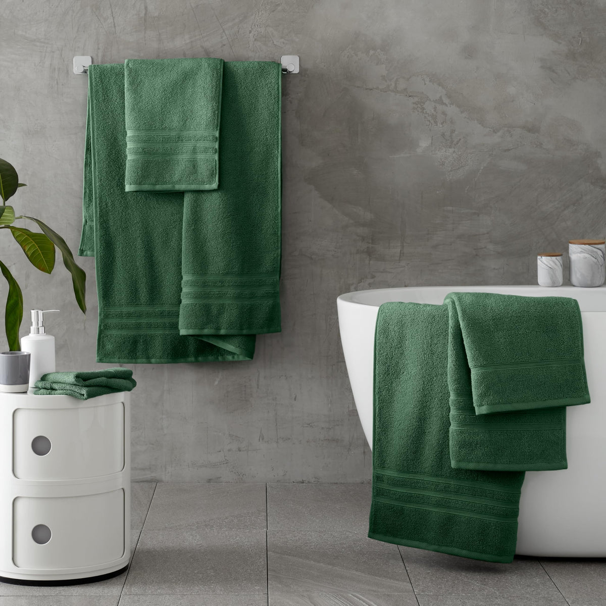 Catherine Lansfield Zero Twist Cotton 30x30cm Face Cloth Pair Dark Green