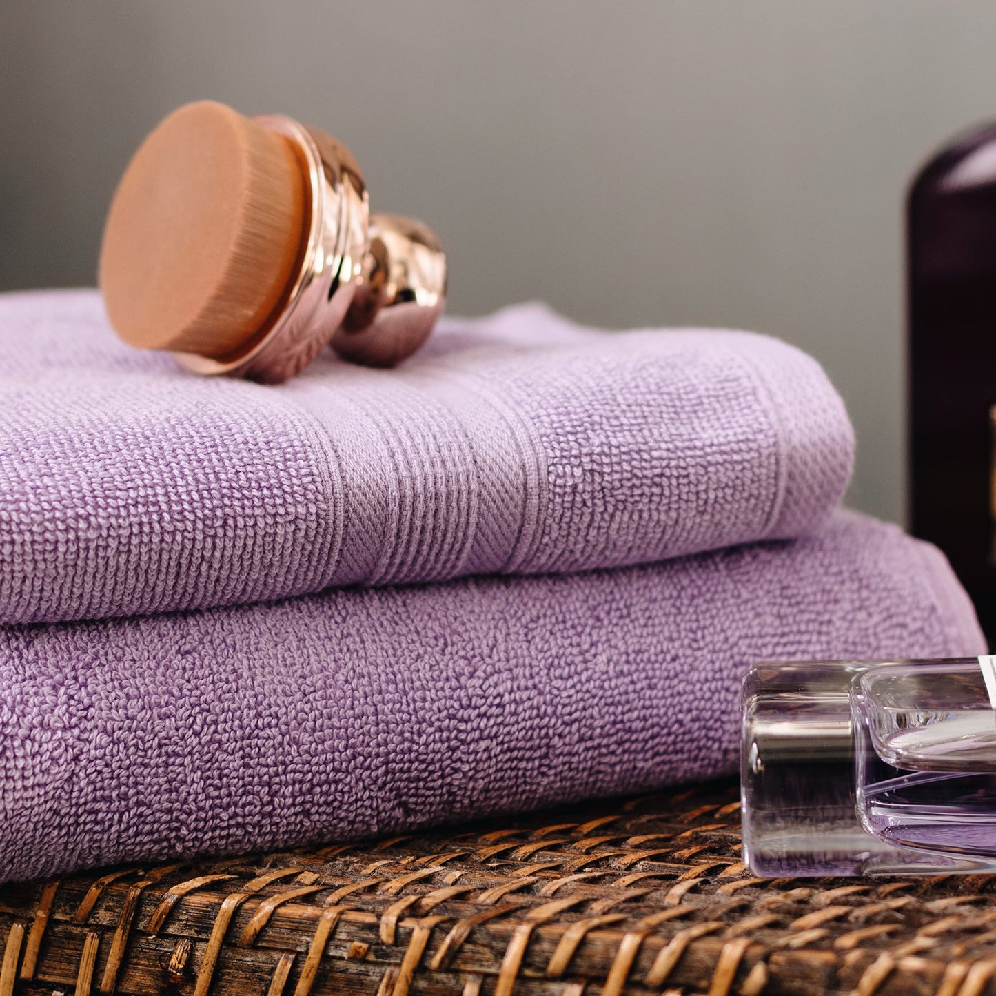 Luzia 8 Piece Towel Set - 100% Turkish Cotton, Premium Quality - 2 Bath Towels 2 Hand Towels and 4 Washcloths (Lavender)