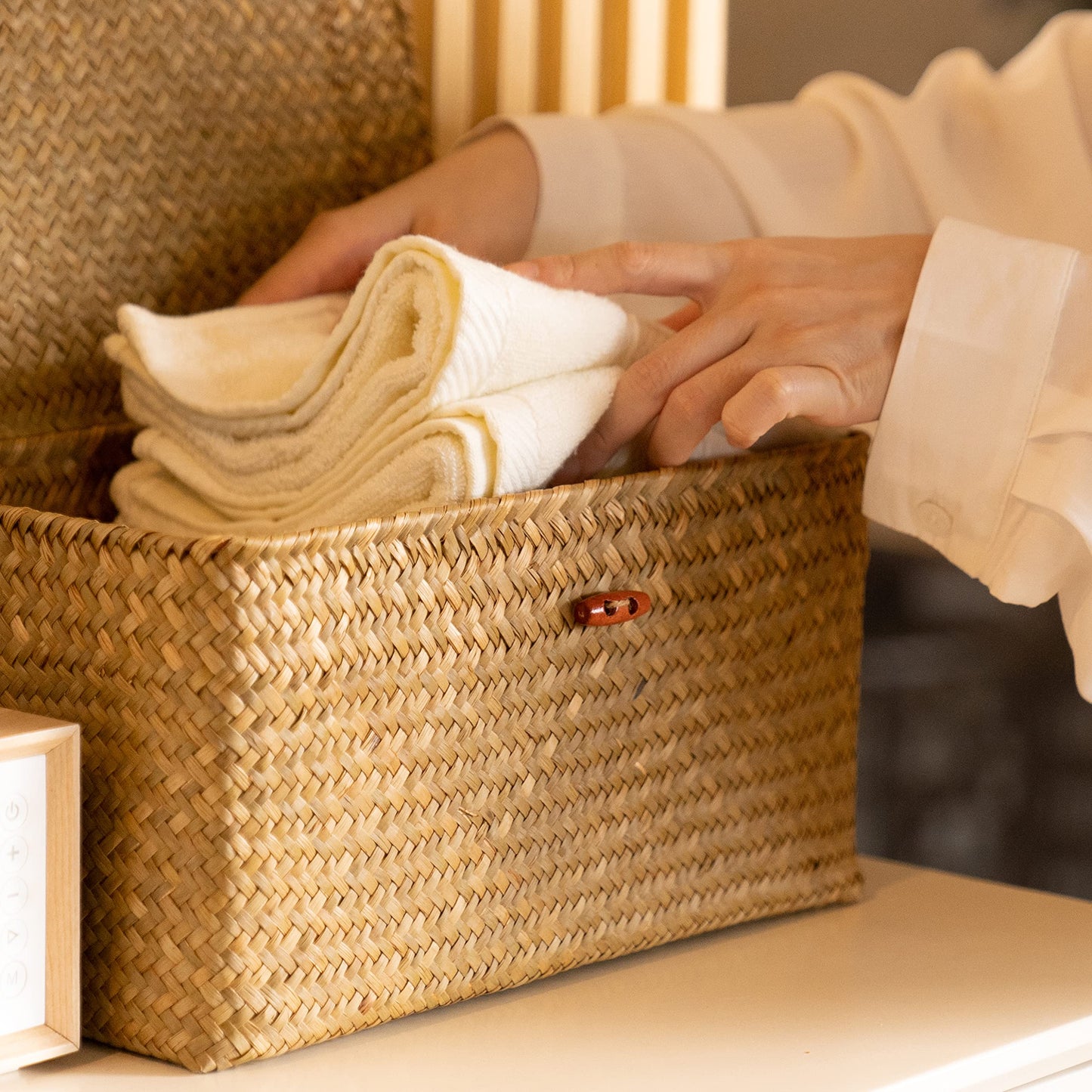 Wicker Storage Baskets with Lids, Set of 4 Seagrass Baskets, Rattan Woven Rectangular Basket Bins for Shelf Organization