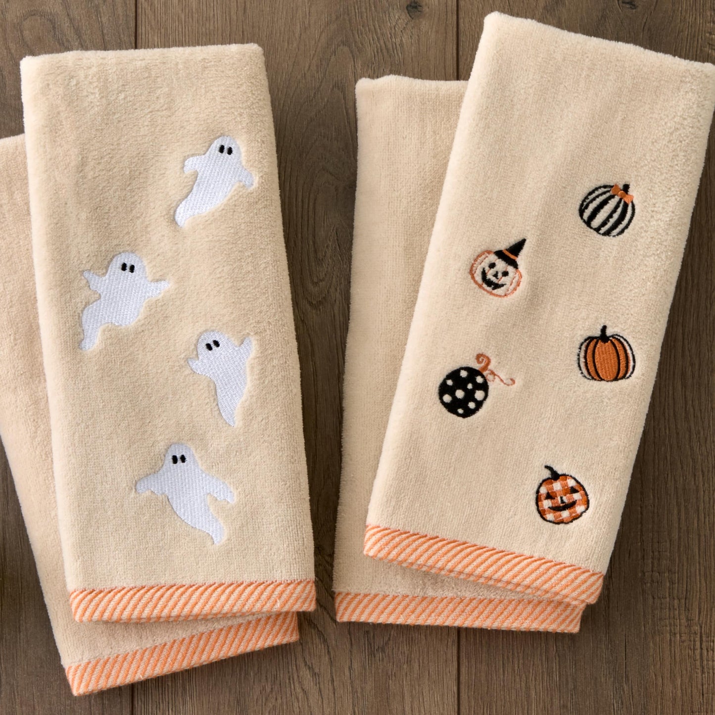 SKL Home Halloween Tossed Ghosts Hand Towel 2 pc Set for Bath/Kitchen/Bar & Gift