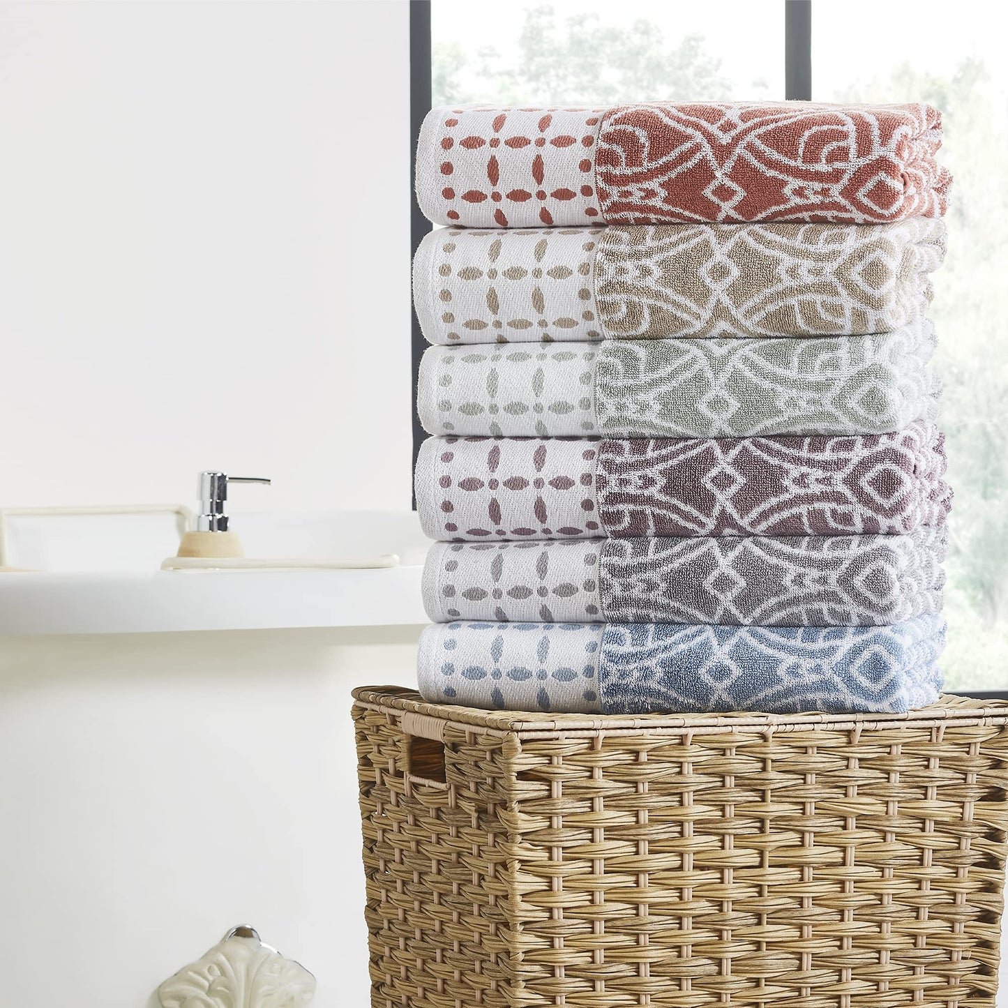 Modern Threads 6 Piece Set, 2 Bath Towels, 2 Hand Towels, 2 Washcloths Yarn Dyed Jacquard/Solid Towel Set Monroe Orchid