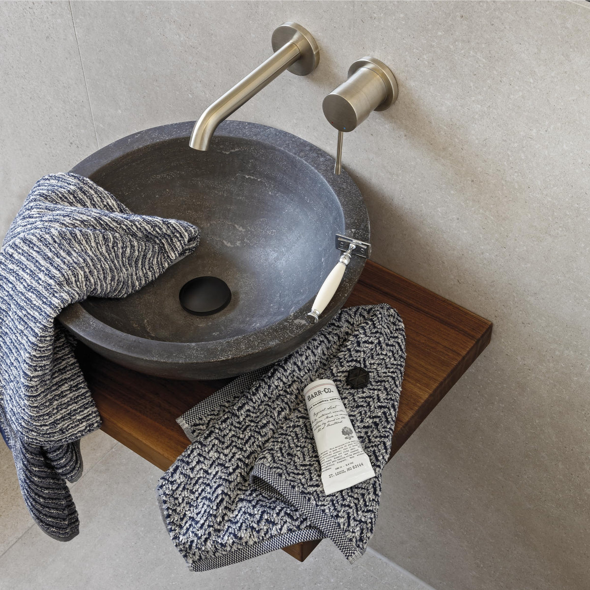 Möve Brooklyn Pinstripe Hand Towel 50 x 100 cm Natural/Deep Sea