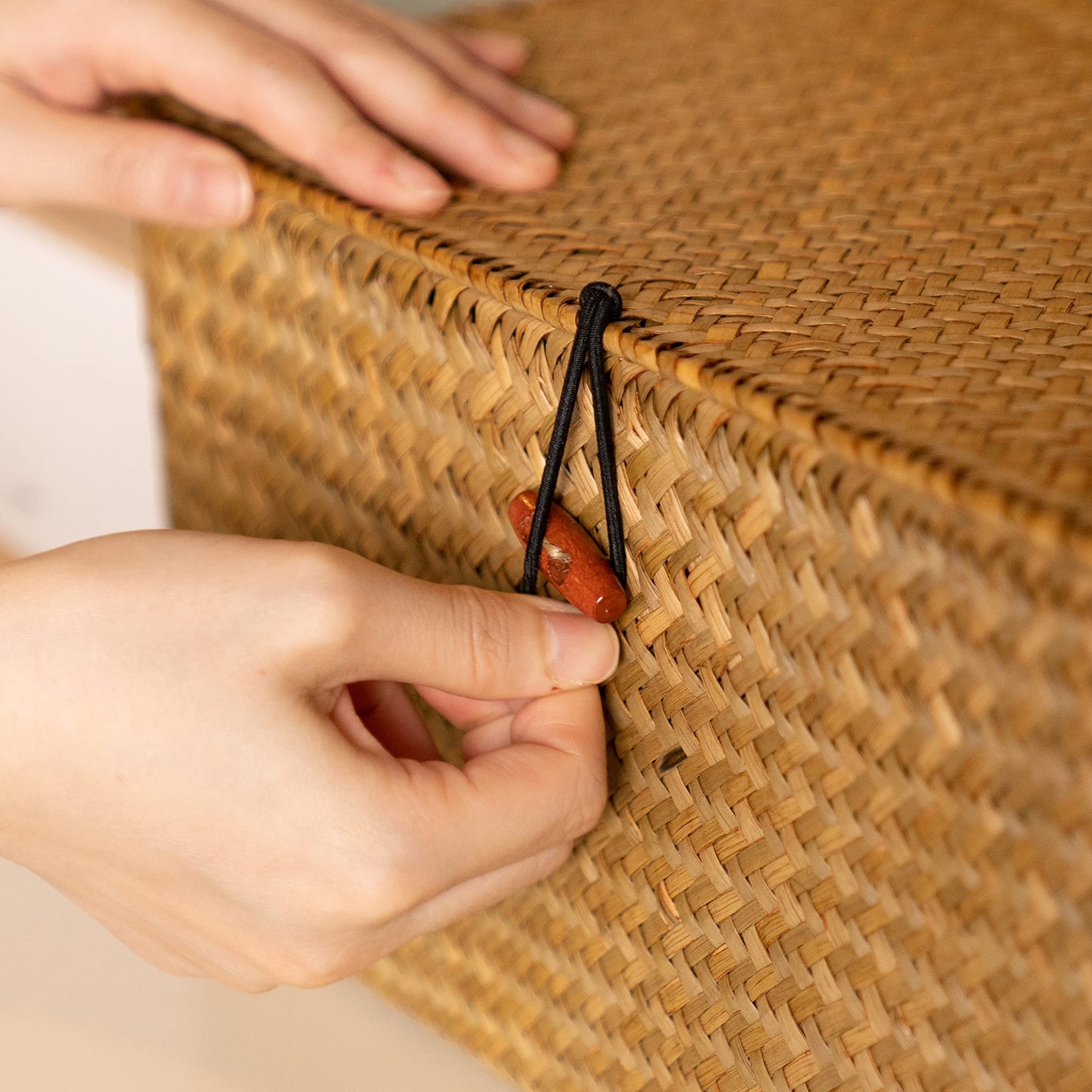 Wicker Storage Baskets with Lids, Set of 4 Seagrass Baskets, Rattan Woven Rectangular Basket Bins for Shelf Organization