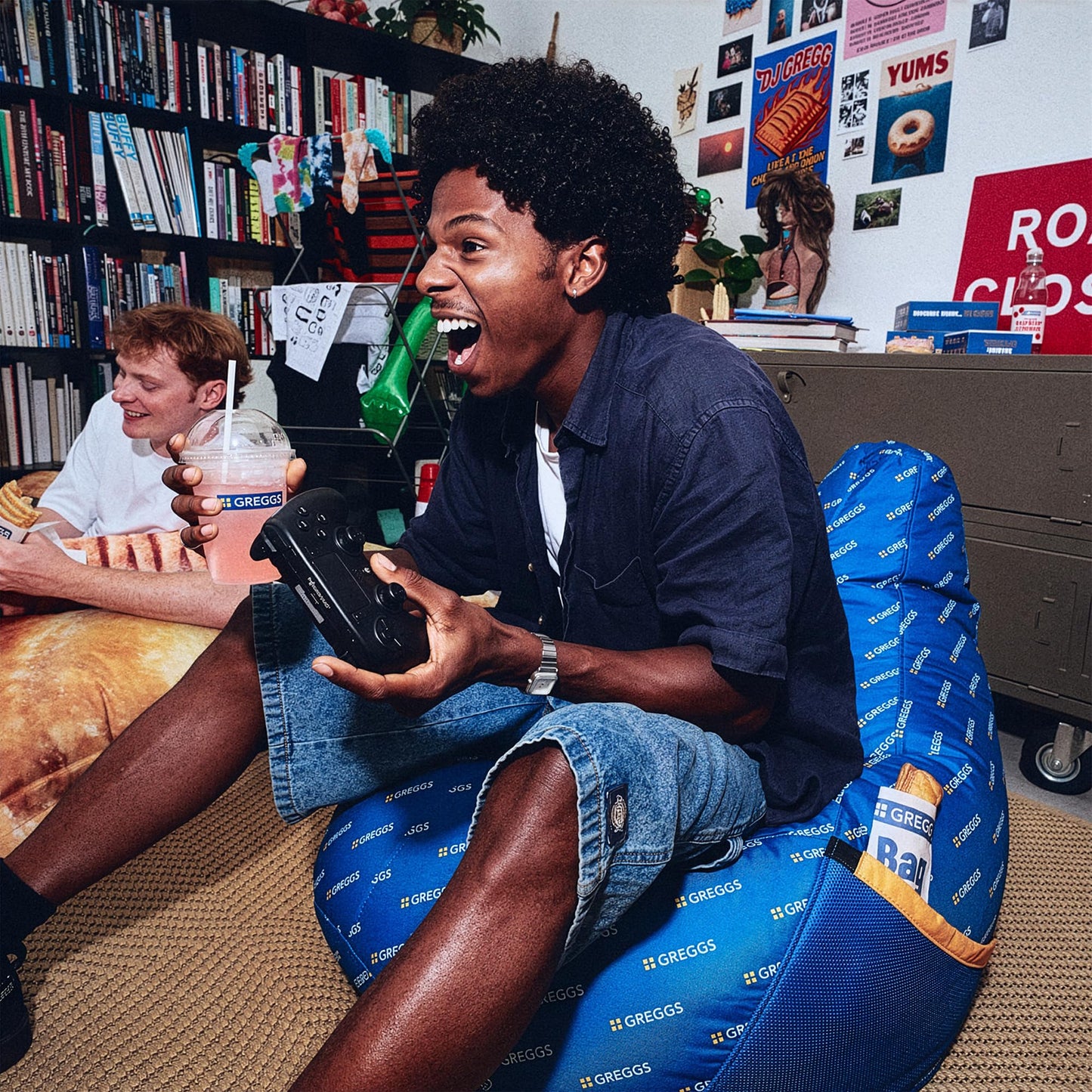icon Greggs Gaming Bean Bag Chair, Water Resistant Fabric, Beanbag for Indoor and Outdoor Use with Filling Included, Novelty Gifts, Bedroom