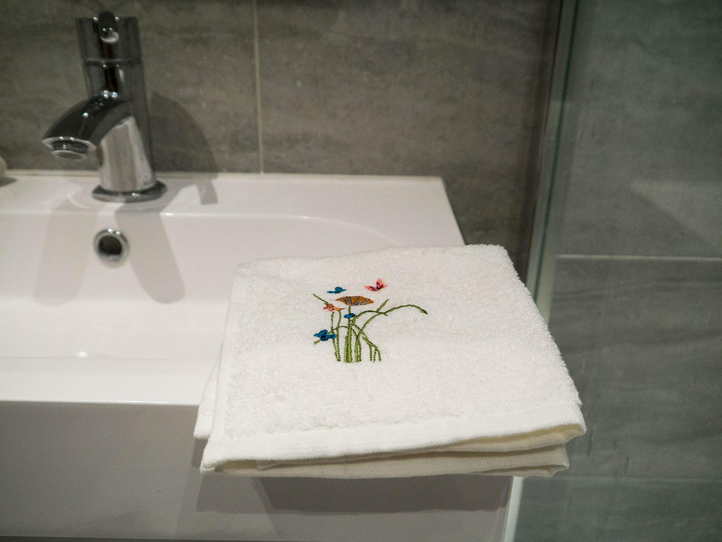 Lex's Linens Floral & Butterfly Embroidered Towels (Set of 2 Face Cloths)