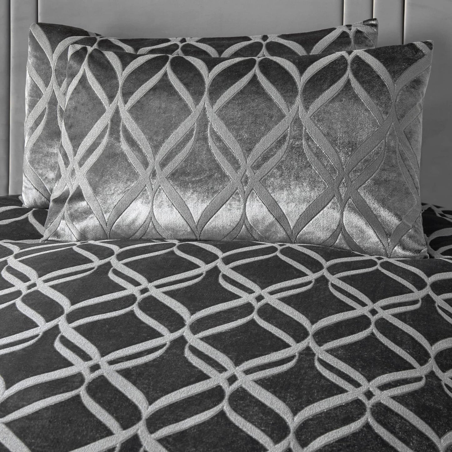 SOIREE - Luxury Ogee Velvet Duvet Cover - Double Bedding Size (200 x 200cm) - 2x Pillowcases - Soft & Cosy Velvet Bedding in Slate Grey - Jacquard -