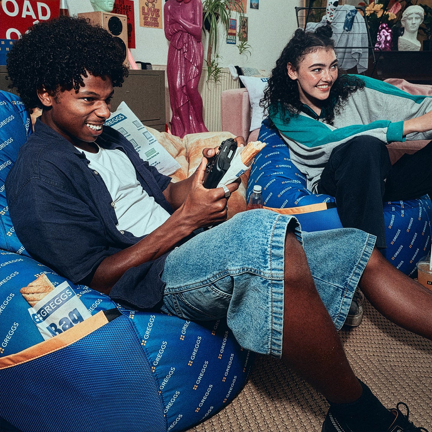 icon Greggs Gaming Bean Bag Chair, Water Resistant Fabric, Beanbag for Indoor and Outdoor Use with Filling Included, Novelty Gifts, Bedroom