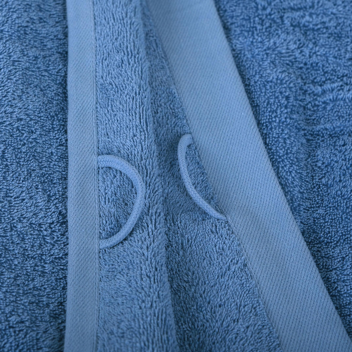 Klaus Herding GmbH Tom Tailor Bath Towel 70 x 140 cm 100% Cotton Terry Towel with Two Hangers and Label with Logo, Colour Bath Towel Cool Blue