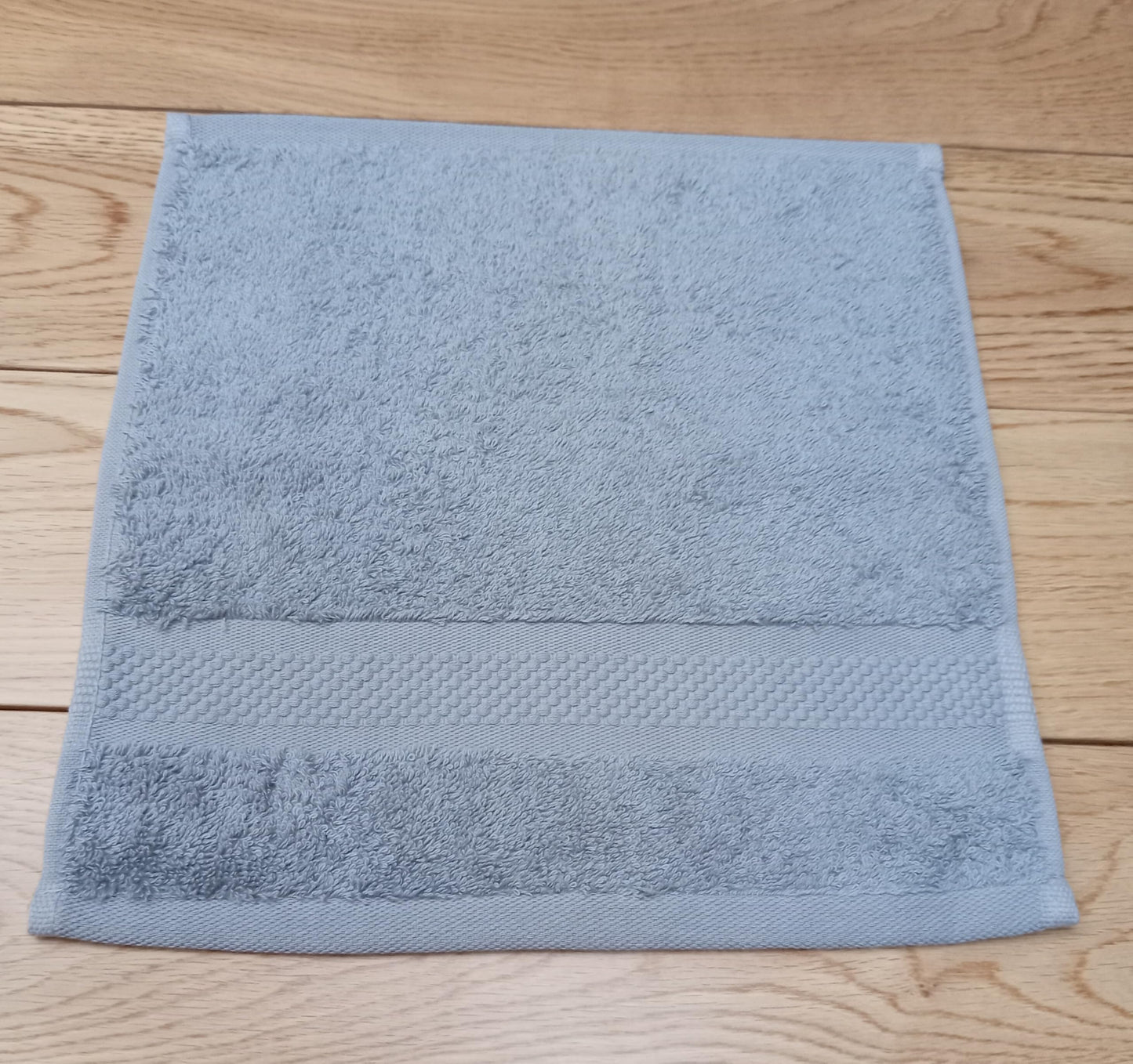 Sue Rossi Face Cloths Pack of 4, Turkish Combed Cotton, 30cm x 30cm, Soft, Absorbent & Quick Dry Wash Cloth Flannels Set Of Bathroom Towels