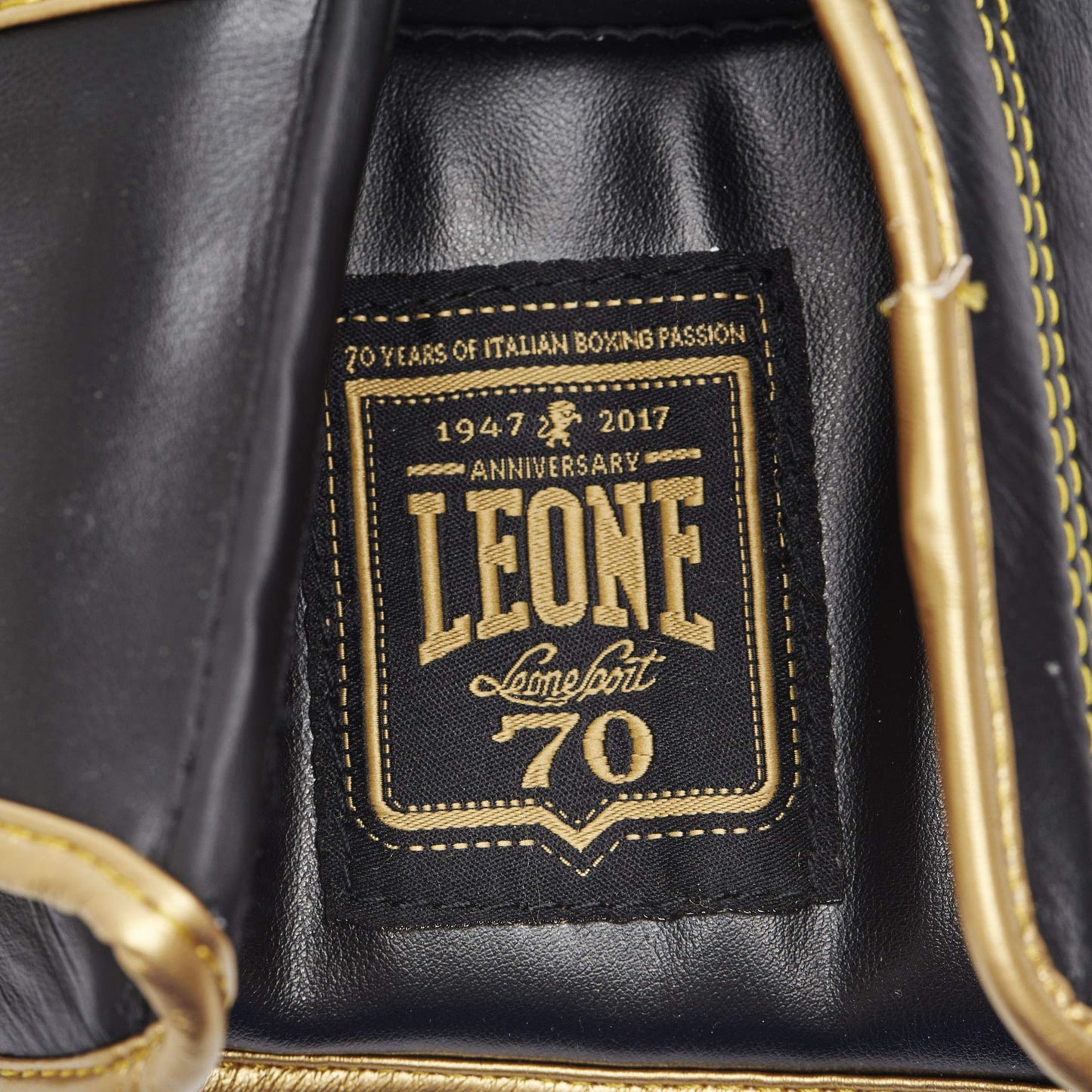 LEONE 1947, Boxing Gloves, Unisex Adult, Black, 16 OZ, GN039